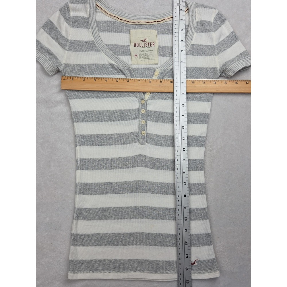 Vintage Hollister Henley Top Sz M Babydoll Bella Swan Gray Striped Y2K Coquette - Picture 4 of 6